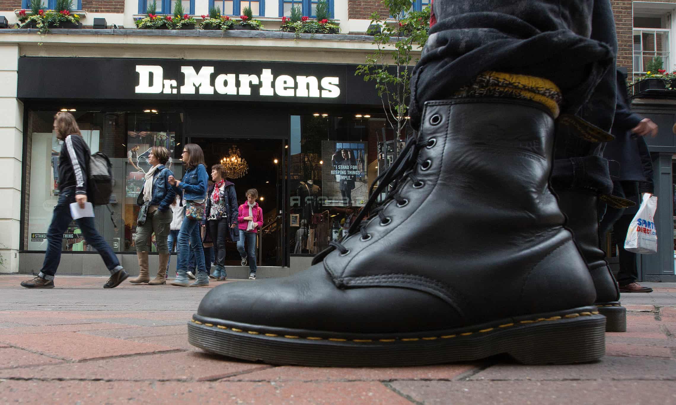 Dr martens hot sale similar brand